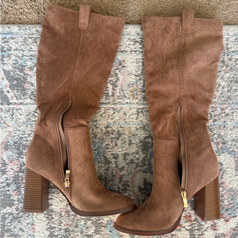 Elegant Brown Heeled Boots